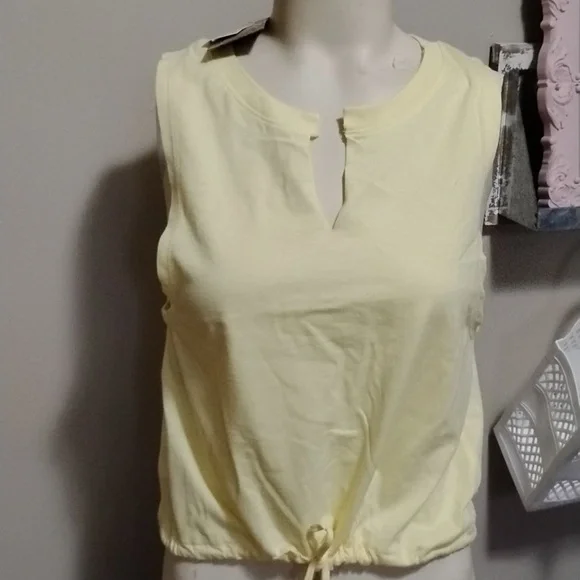 Daybreak top NWT - Picture 1 of 9